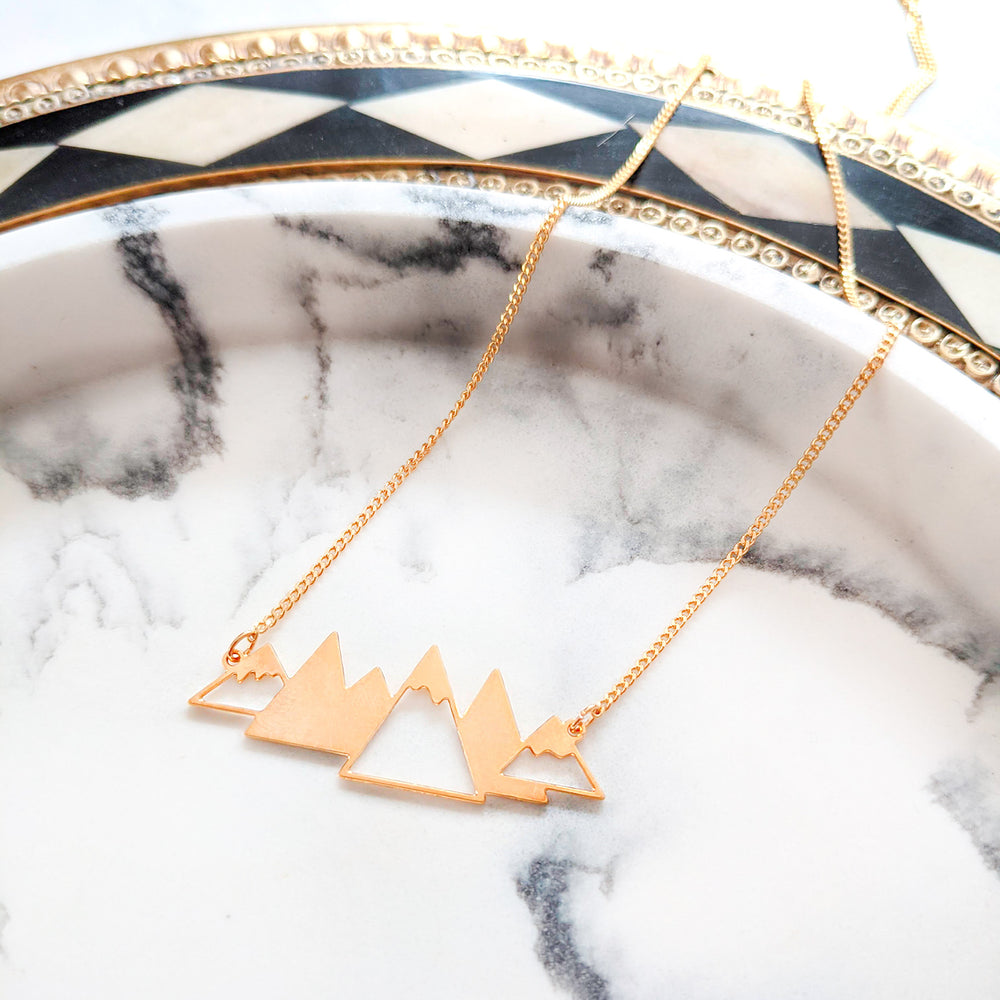 Mountains Necklace Gold / Silver