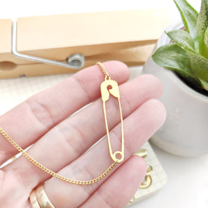 
                
                    Load image into Gallery viewer, Safety Pin Necklace Gold / Silver - Shany Design Studio Jewellery Shop
                
            