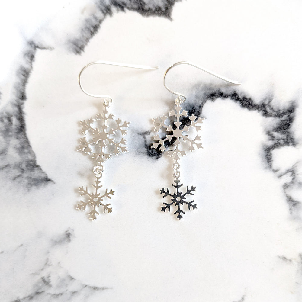 Snowflake Dangle Earrings Gold / Silver