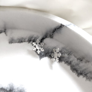 Snowflake Studs Earrings Gold / Silver