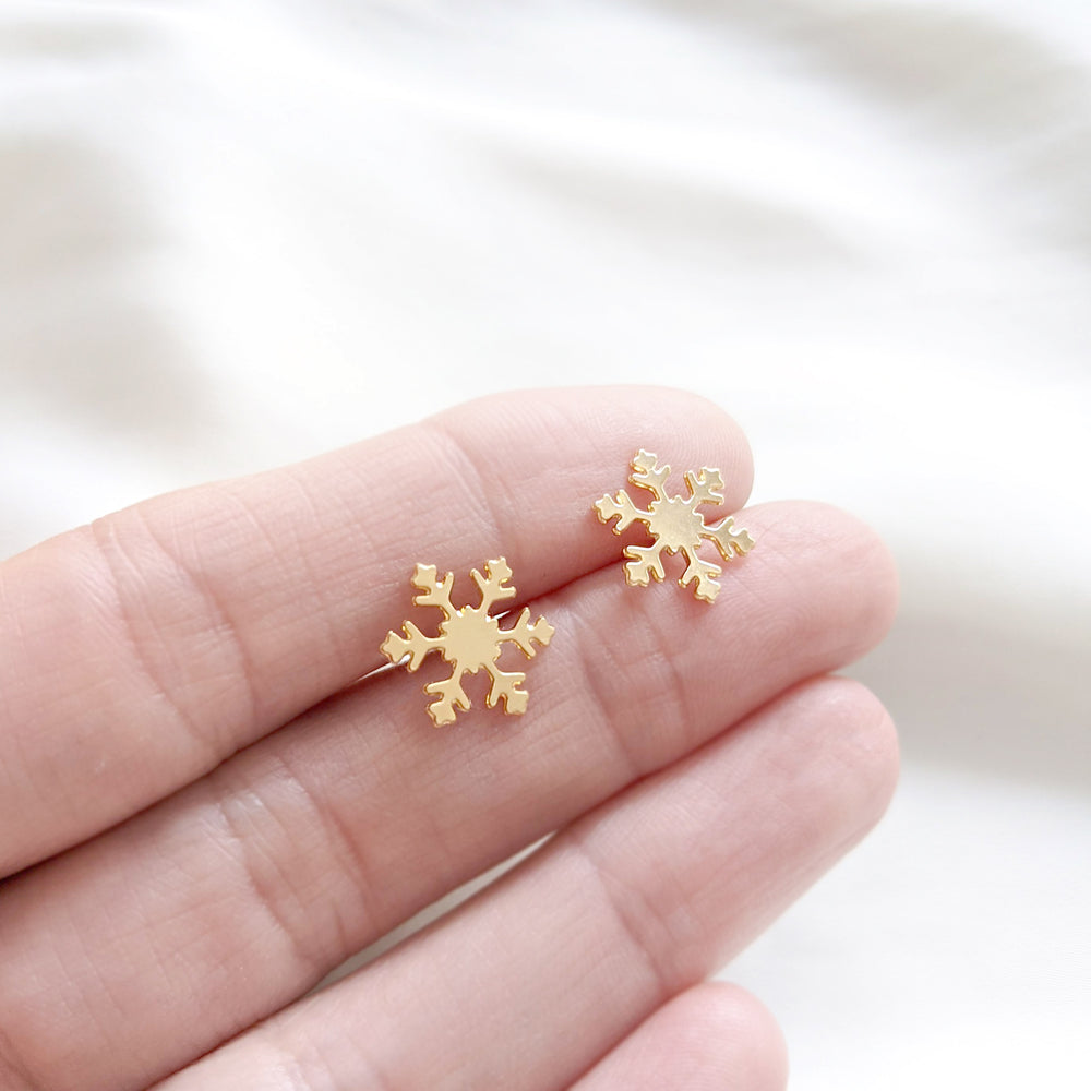 
                
                    Load image into Gallery viewer, Snowflake Studs Gold Earrings
                
            