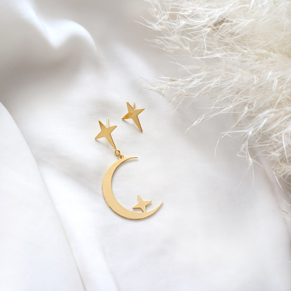 Star and Moon Studs Earrings Gold / Silver