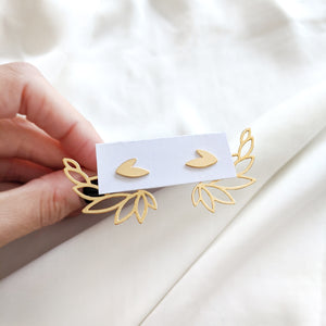 
                
                    Load image into Gallery viewer,  angels wings earrings gold
                
            